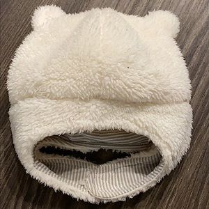 Carter’s 0-9 month chin strap winter hat